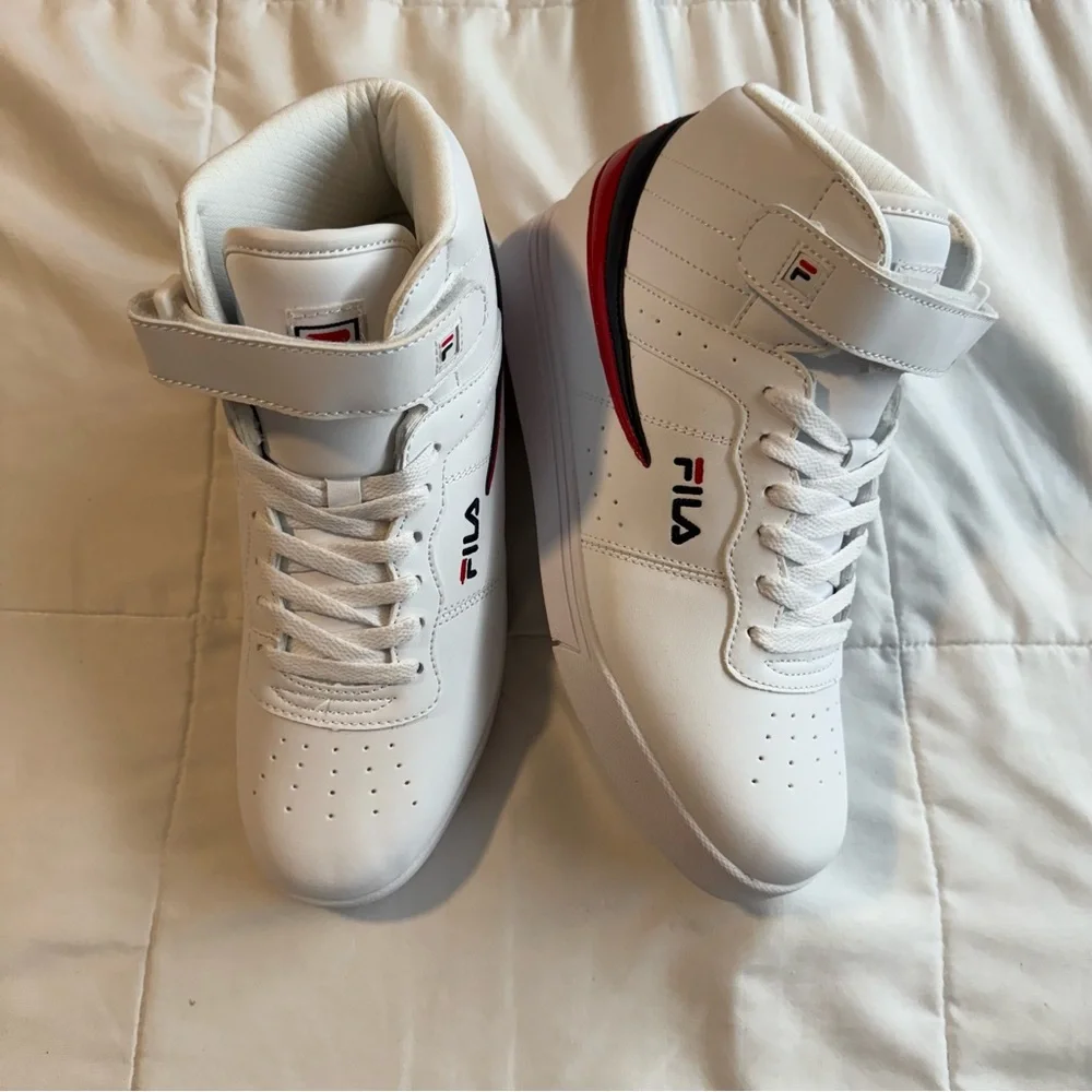 Fila Vulc 13 High Top Sneakers Kids Size 7, White With Navy/Red Patent - Picture 1 of 6
